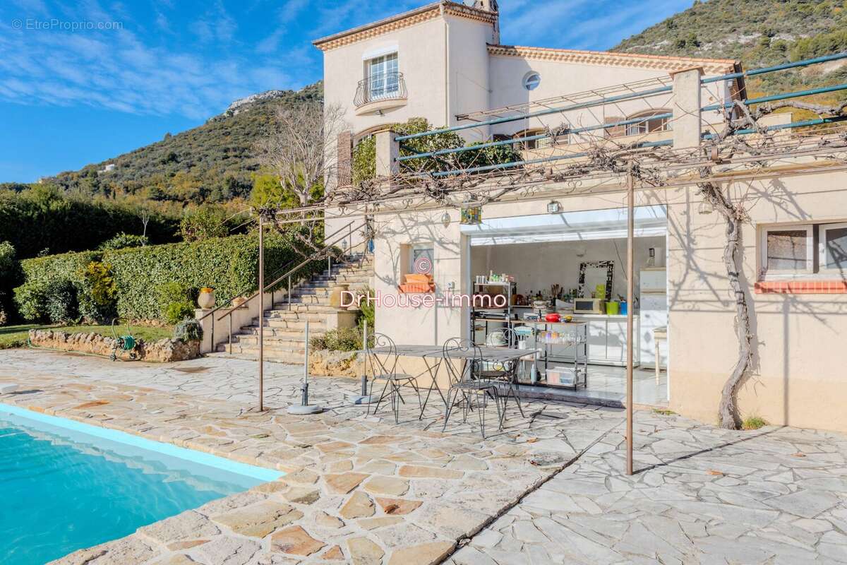 Maison à GATTIERES