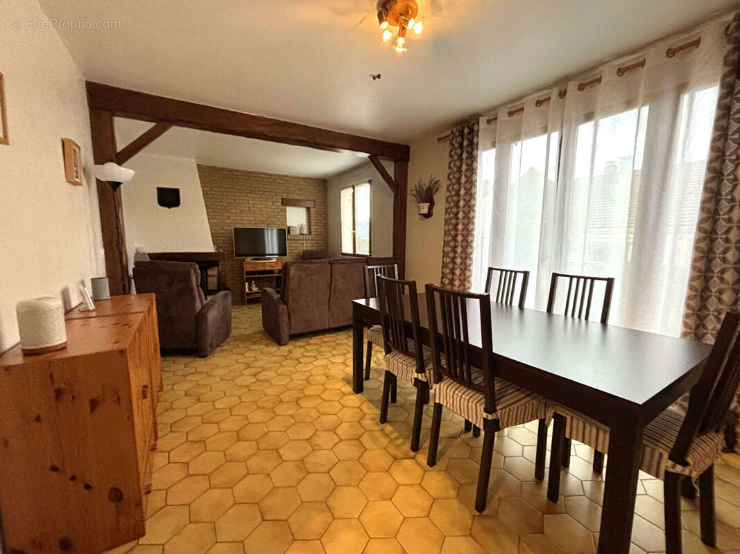 Maison à NEUILLY-EN-THELLE