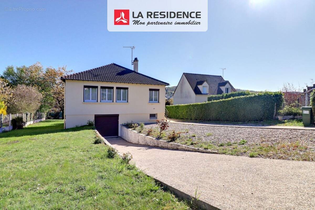 Maison à AULNAY-SUR-MAULDRE