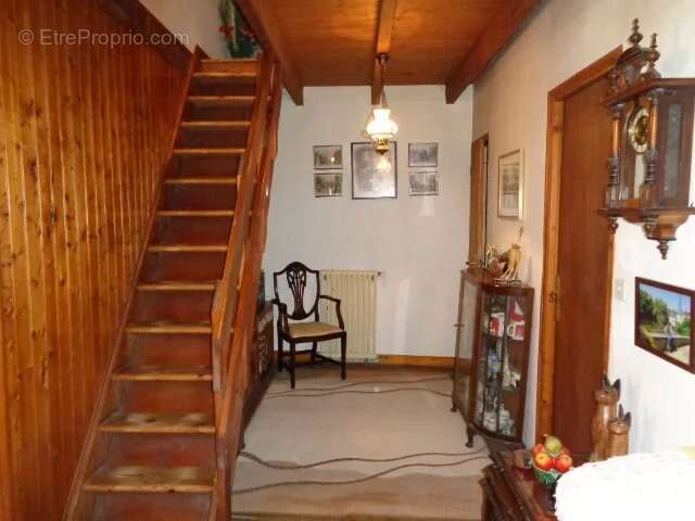 Belle maison de 3 chambres avec piscine creusée, 2 maisons d'amis et possibilité d'en créer une troisième. - photo 13