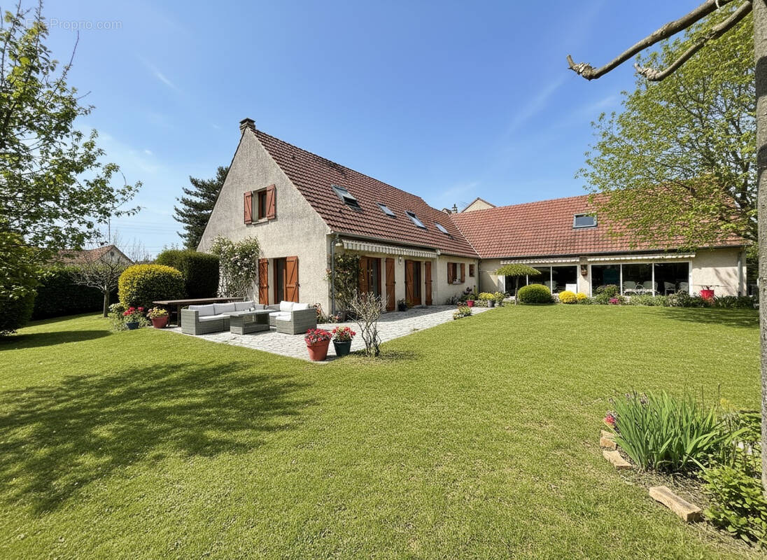 Maison à PONTAULT-COMBAULT