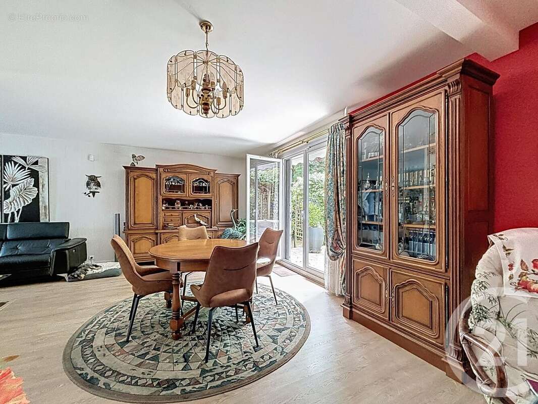 Maison à COMBS-LA-VILLE