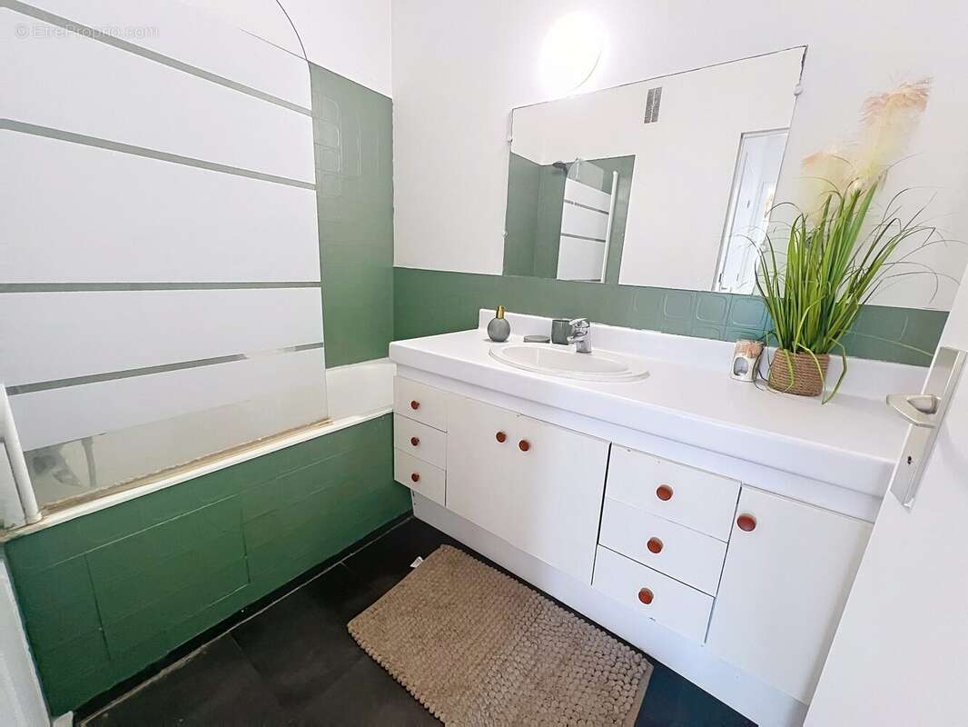 Appartement 64 m² à Garches  - photo 9