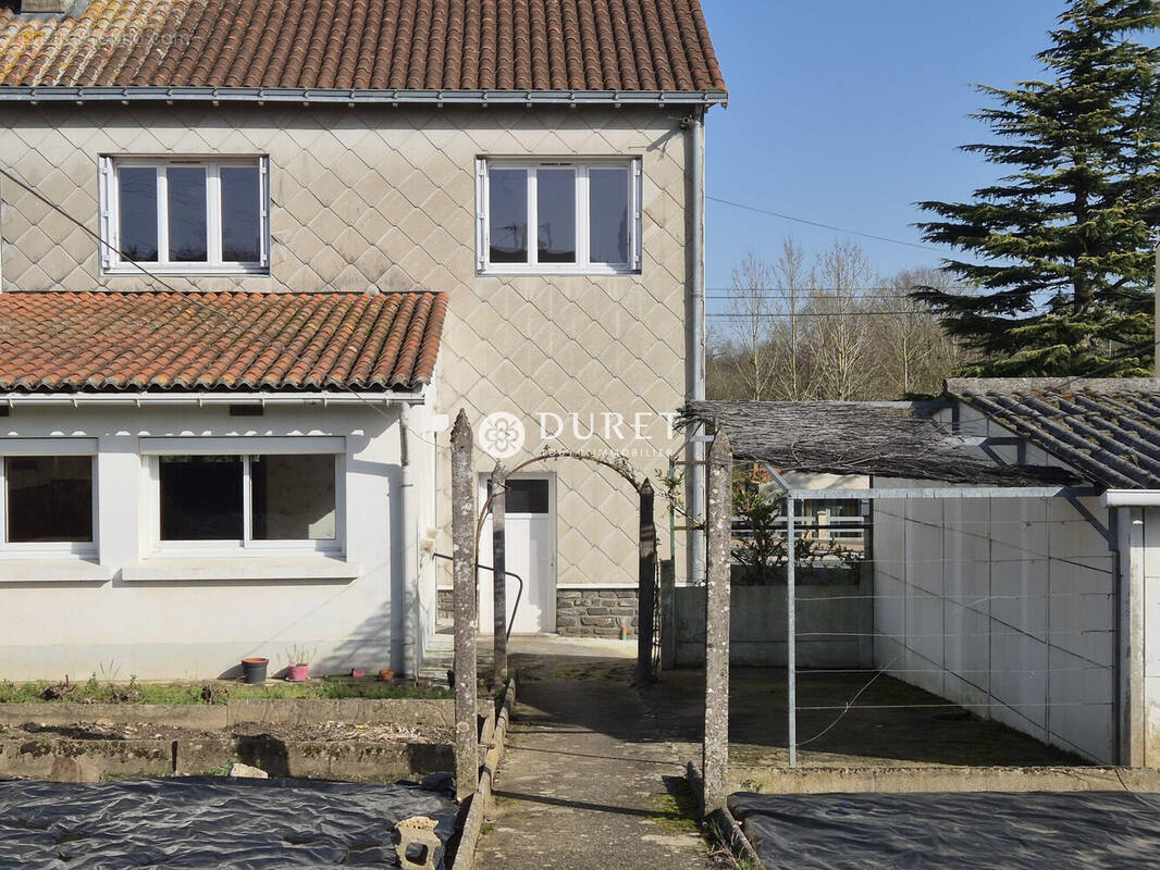 Maison à LA VARENNE