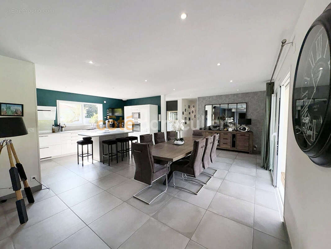 Maison contemporaine de plain-pied avec piscine - photo 3