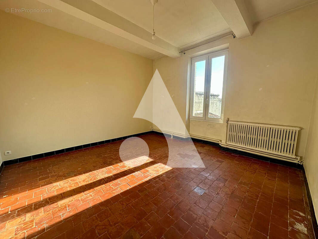 Maison à JONQUIERES