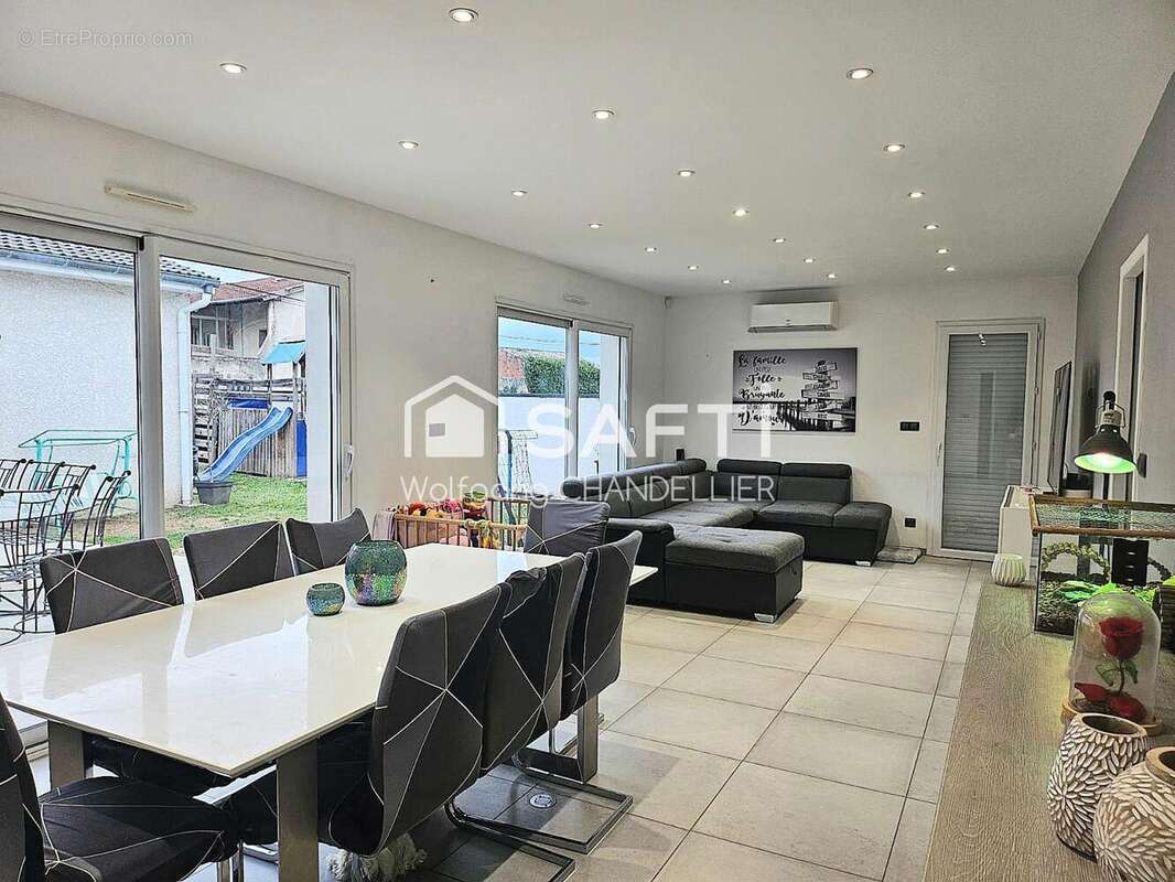 Photo 7 - Maison à ROMANS-SUR-ISERE