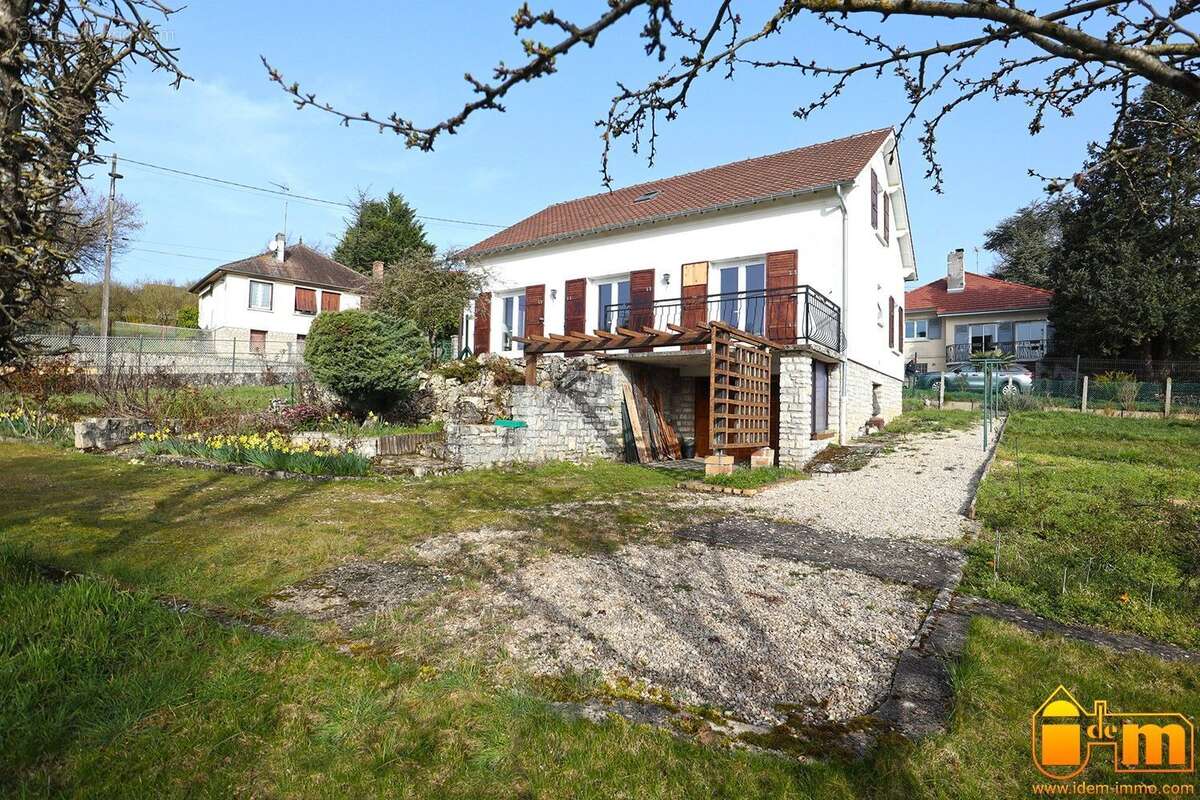Maison à ETAMPES