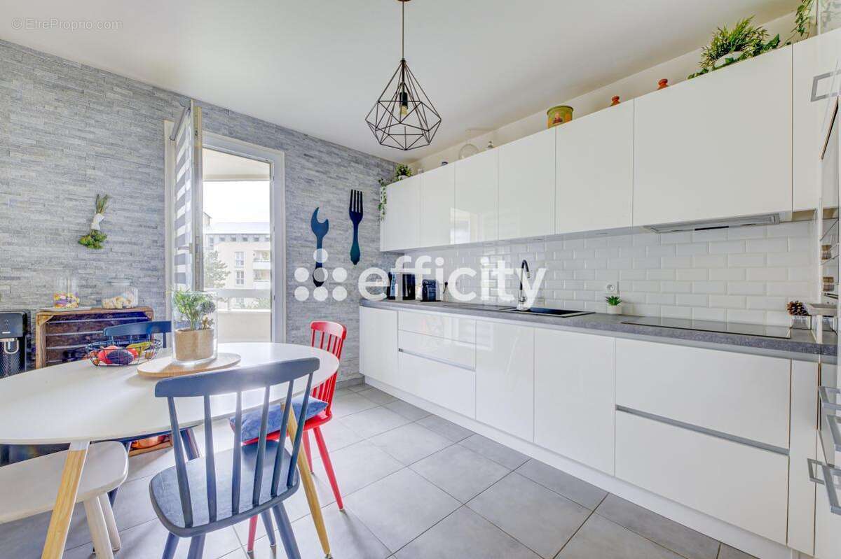 Appartement à ISSY-LES-MOULINEAUX