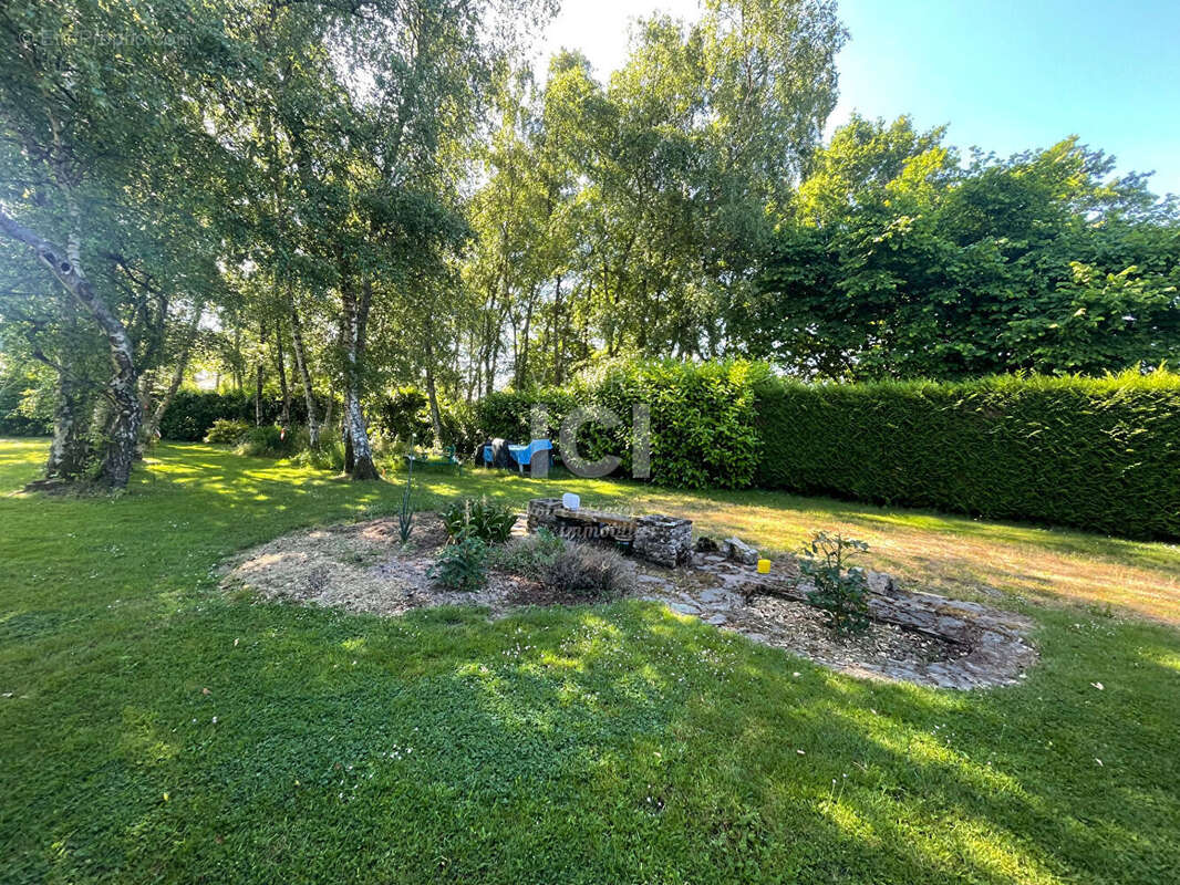 Terrain à TREILLIERES