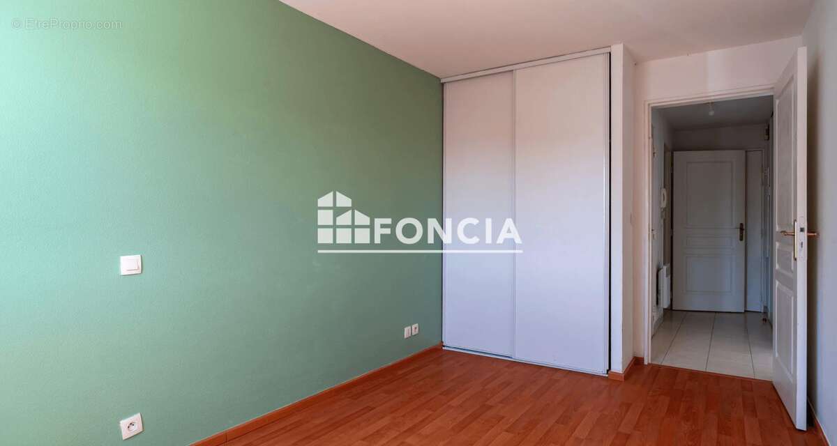 Appartement à SENE