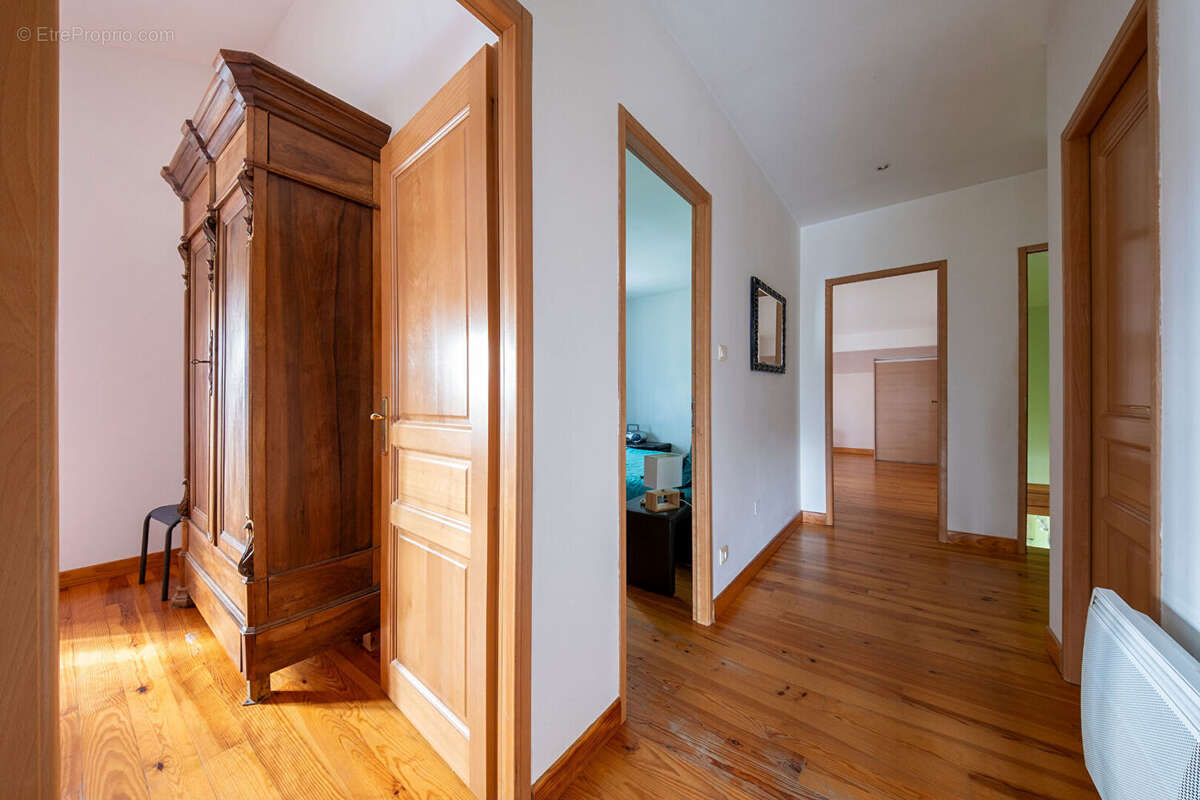 Maison à ROQUESERIERE