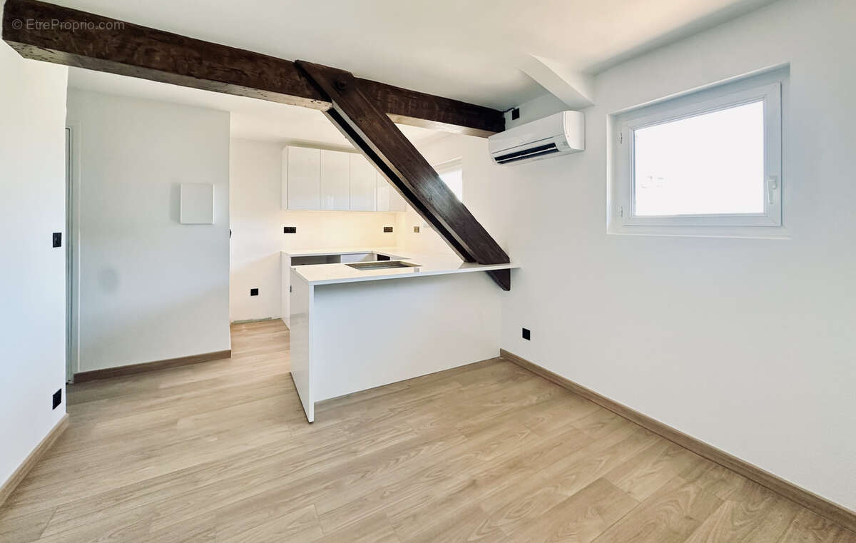 Appartement à MARSEILLE-8E