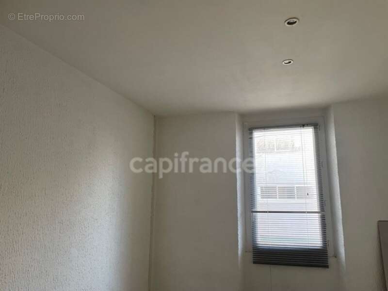 Commerce à MARSEILLE-6E