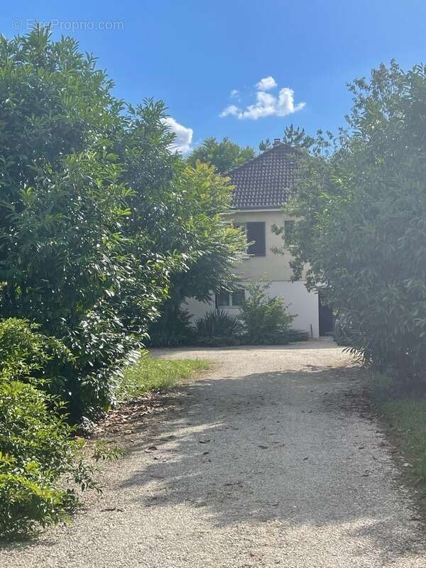 Arcelot sur grand terrain de 3010 m2 maison de 107 m2 - photo 8