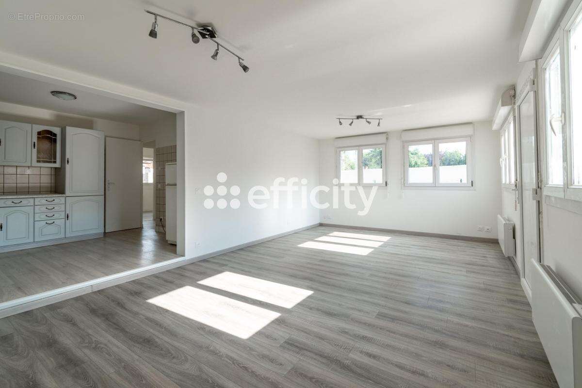 Maison à VILLENEUVE-LE-ROI