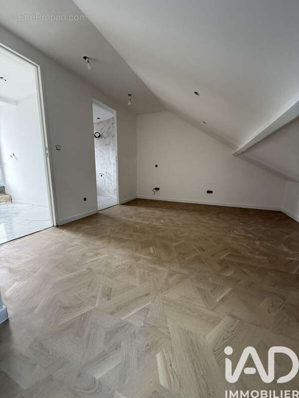 Photo 8 - Appartement à HOUILLES