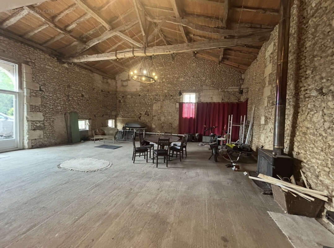 Maison à VANXAINS