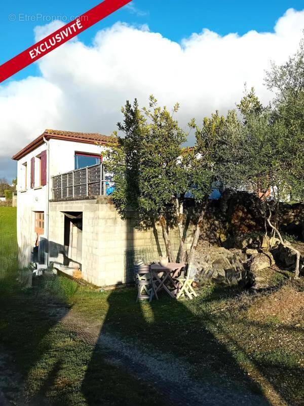 Maison à SAINT-JEAN-D'ANGELY