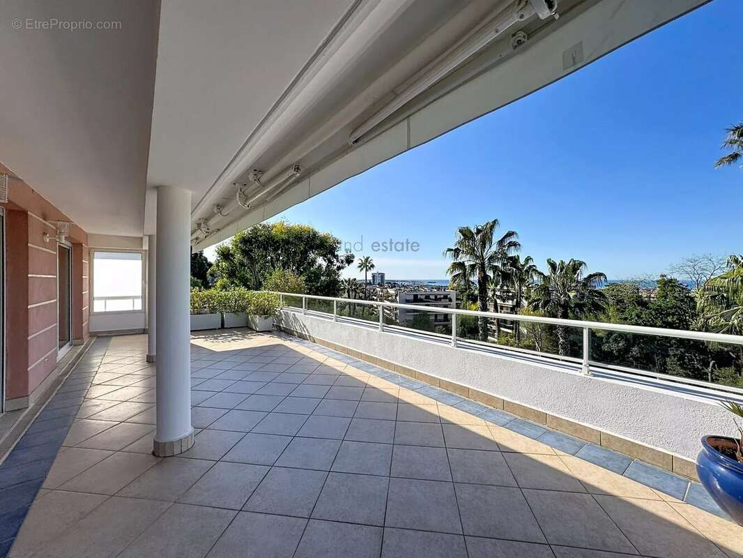 Appartement à CANNES