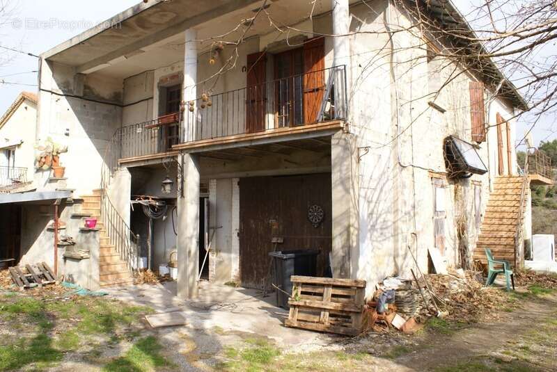 Maison à SAINT-JULIEN-LES-ROSIERS