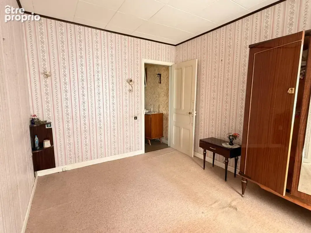 EN EXCLUSIVITE ! Maison en pierre de 136m², 2 garages sur terrain de 950m² 71 500 € - photo 11
