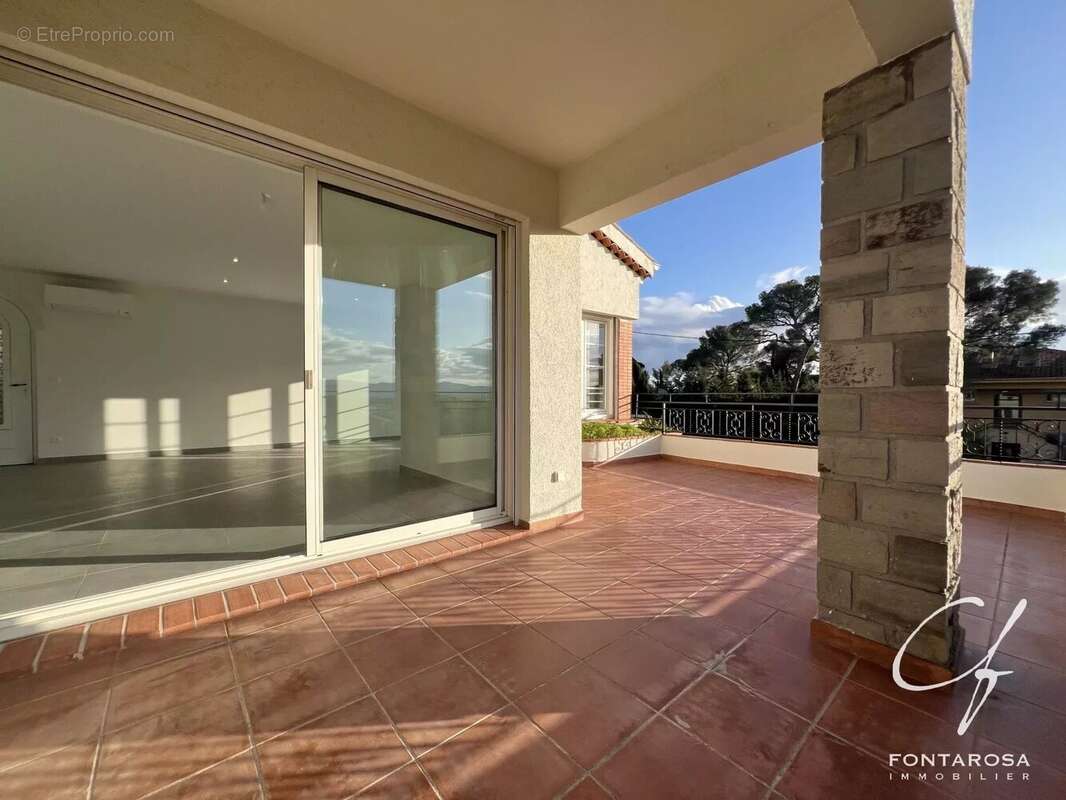 Appartement à SAINT-RAPHAEL