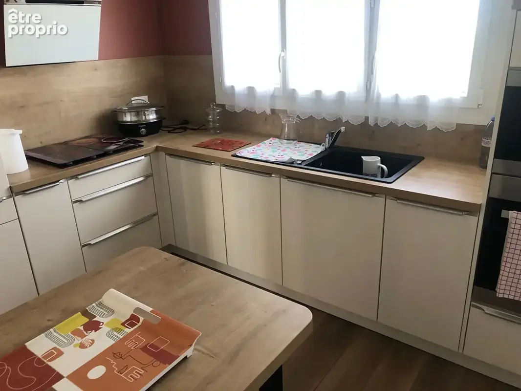 Rive droite Appartement type 3 avec ascenseur. Vue mer. - photo 5