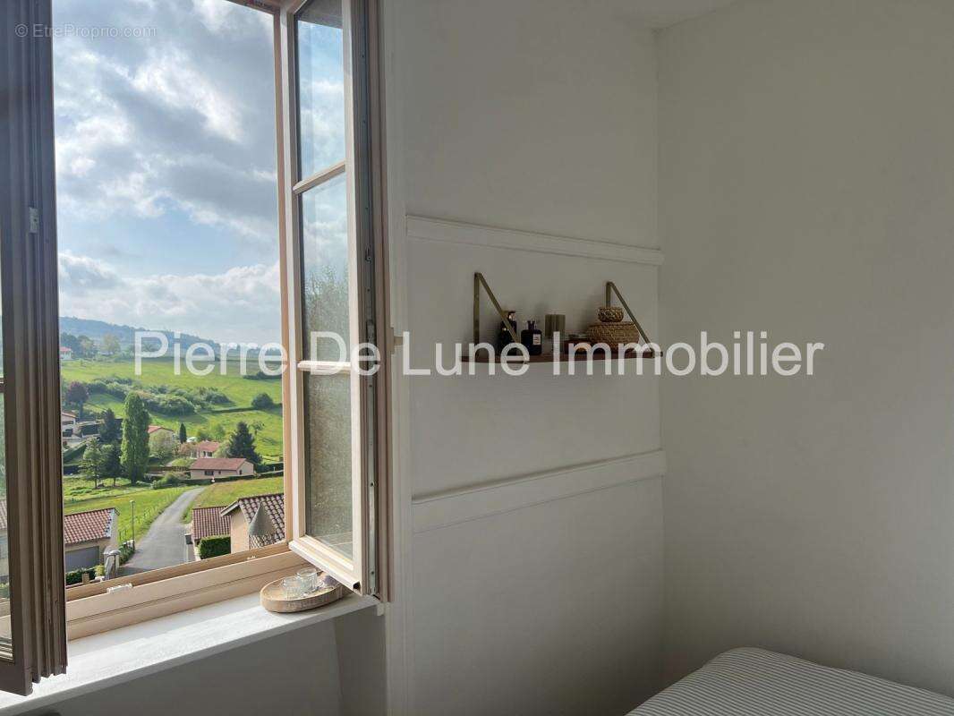 Appartement 28 m² à Le Bois-D'oingt  - photo 3