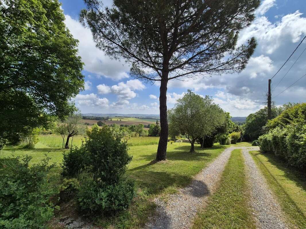Maison à MONTAUT-LES-CRENEAUX