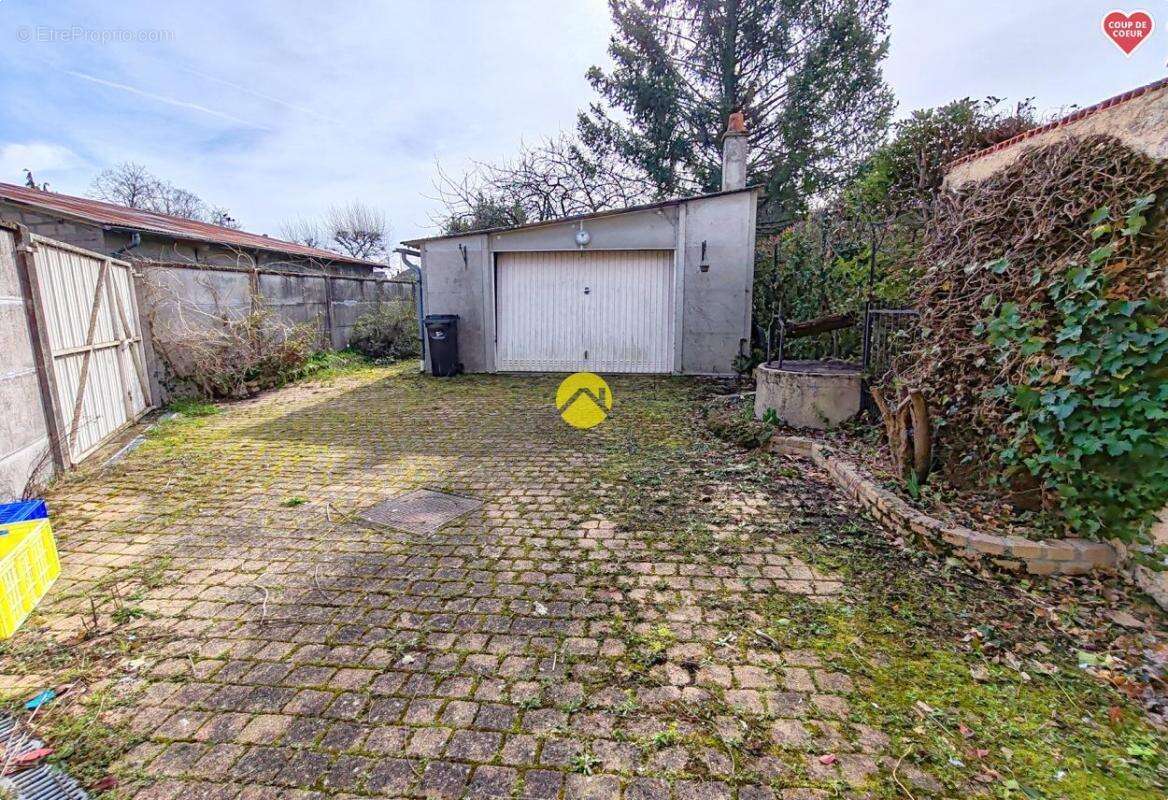 Maison à AUBIGNY-SUR-NERE