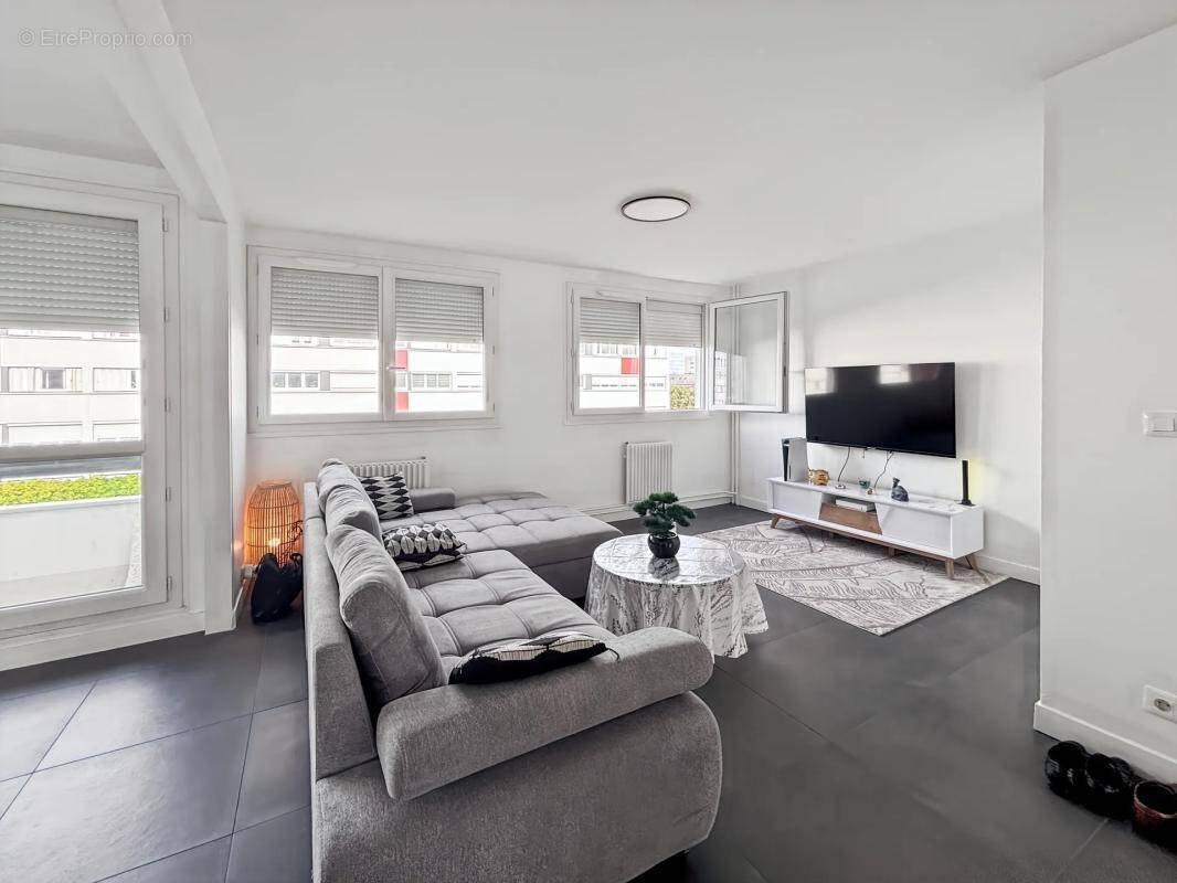 Appartement à FLEURY-LES-AUBRAIS