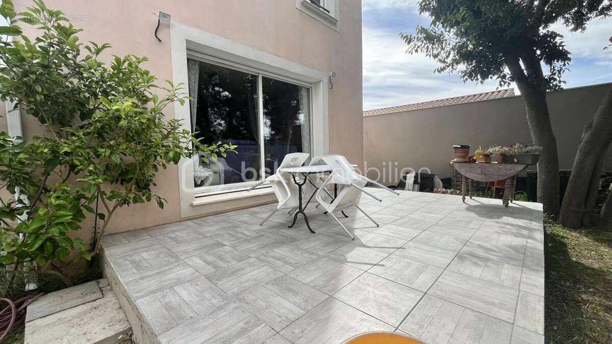 Maison à MILHAUD