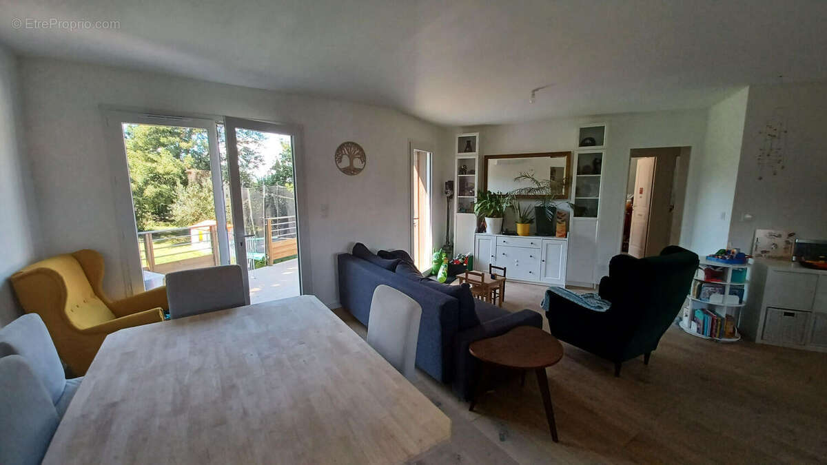 Maison à BEAUMONT-SUR-LEZE