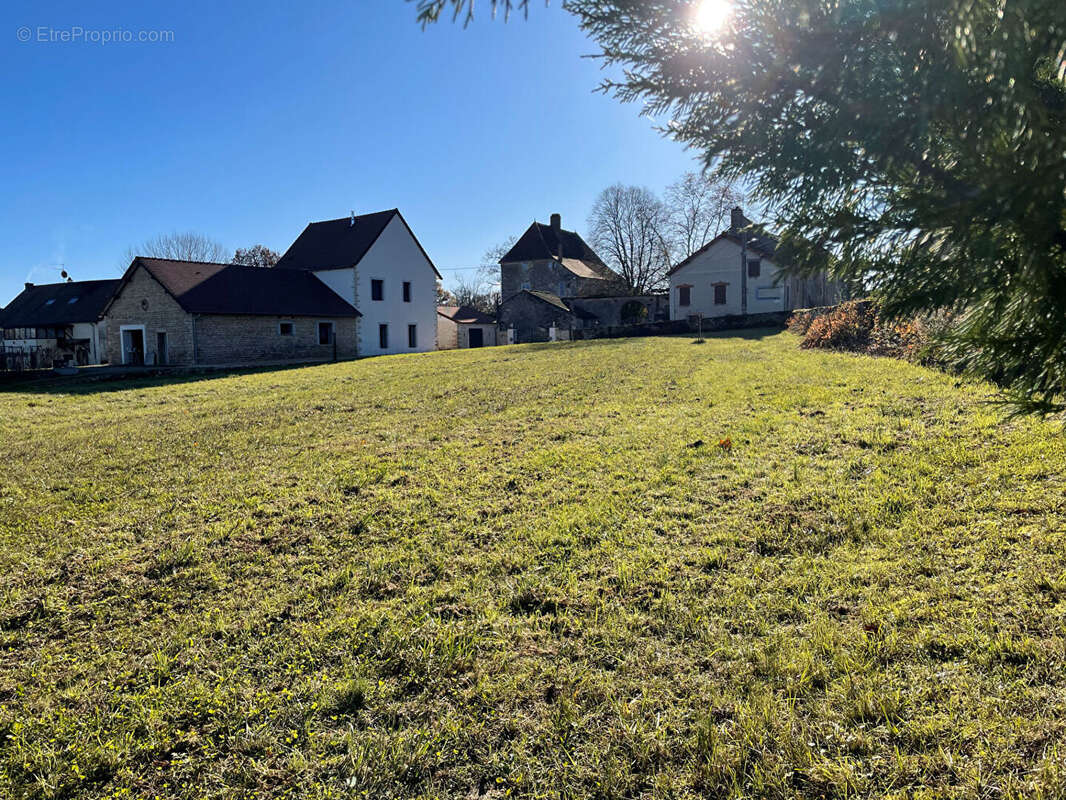 Terrain à SAINT-BOIL