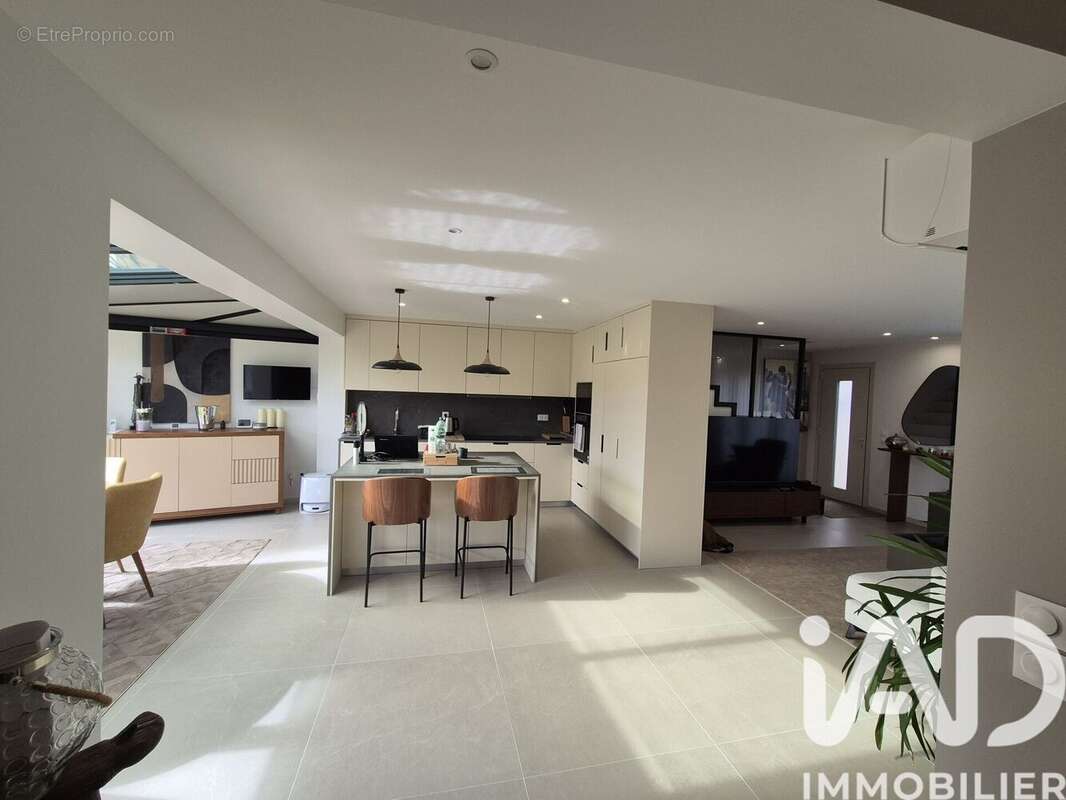 Photo 5 - Maison à CRECY-LA-CHAPELLE