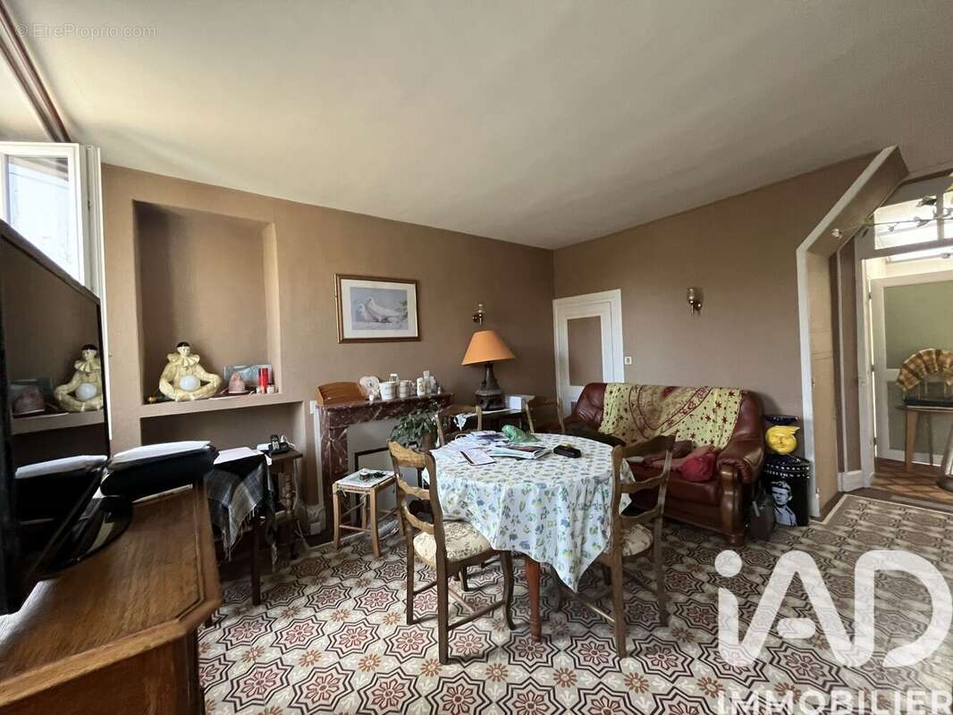 Photo 8 - Maison à NOGENT-SUR-VERNISSON