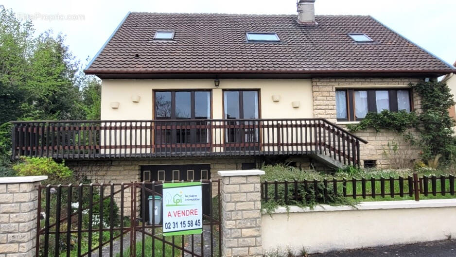 Maison à CORMELLES-LE-ROYAL