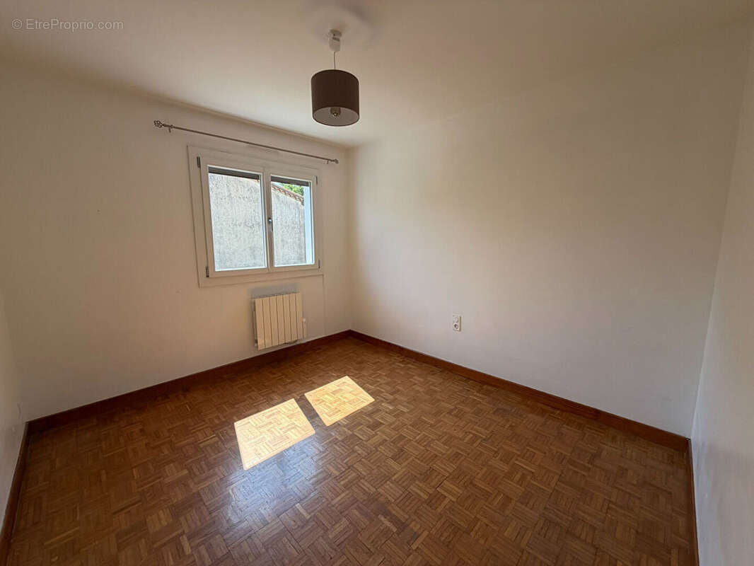 Maison indépendante 147 m² sur parcelle 390 m² Carcassonne - 6 chambres. - photo 10