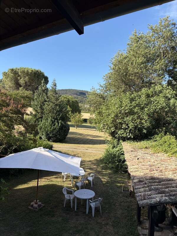 Maison 280 m² à Saint-Vincent-De-Barres  - photo 8