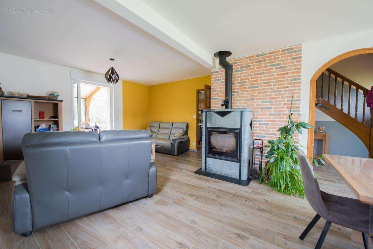 Maison familiale 4 chambres à vendre à plessé – proche écoles, commerces et services - photo 3