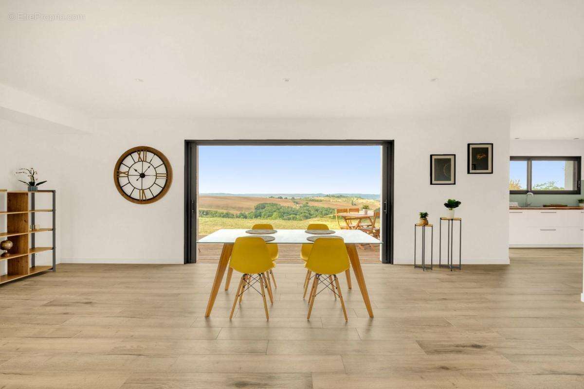 Maison à LACROIX-FALGARDE