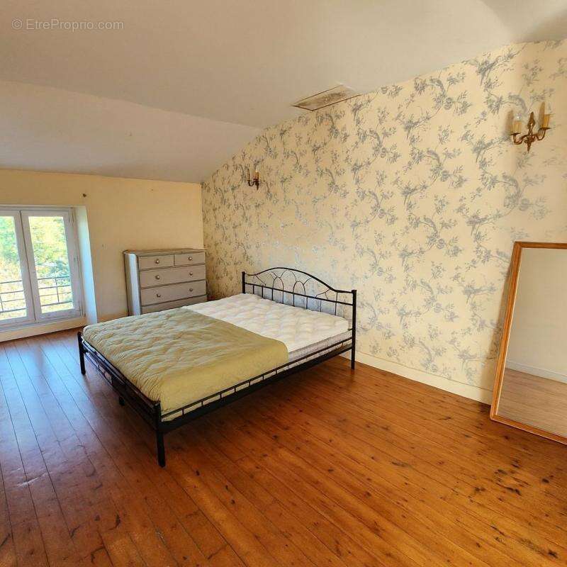 Maison à AVAILLES-LIMOUZINE