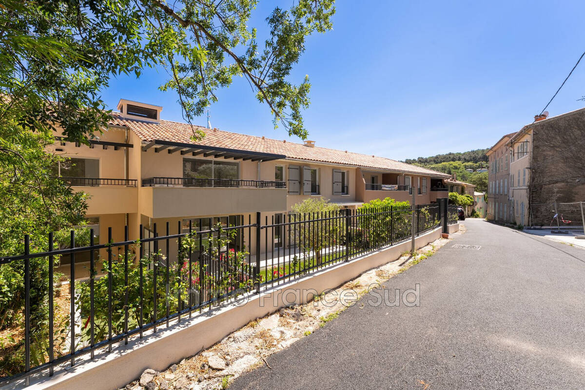 Appartement à LA GARDE-FREINET