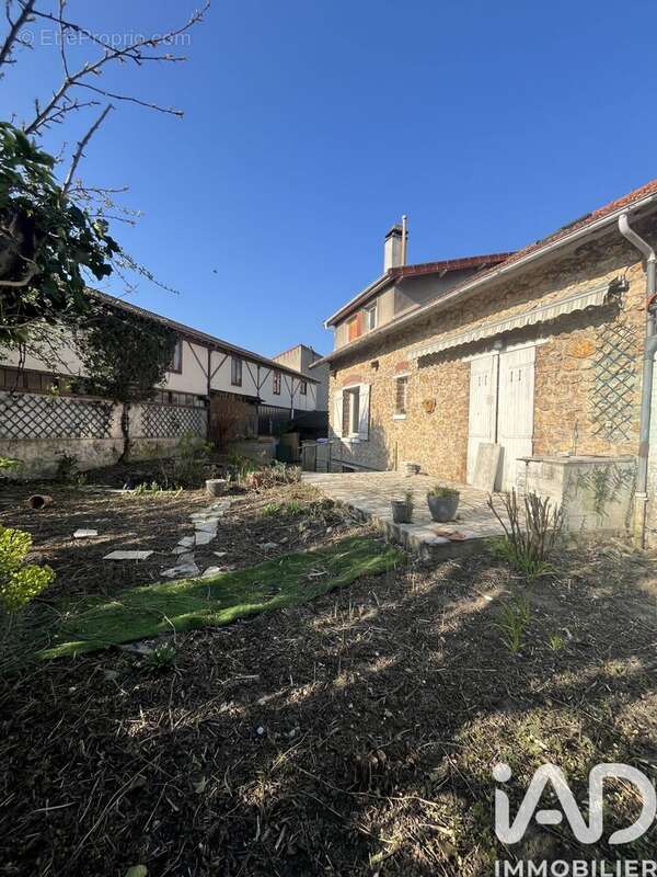 Photo 3 - Maison à VILLENEUVE-LE-ROI