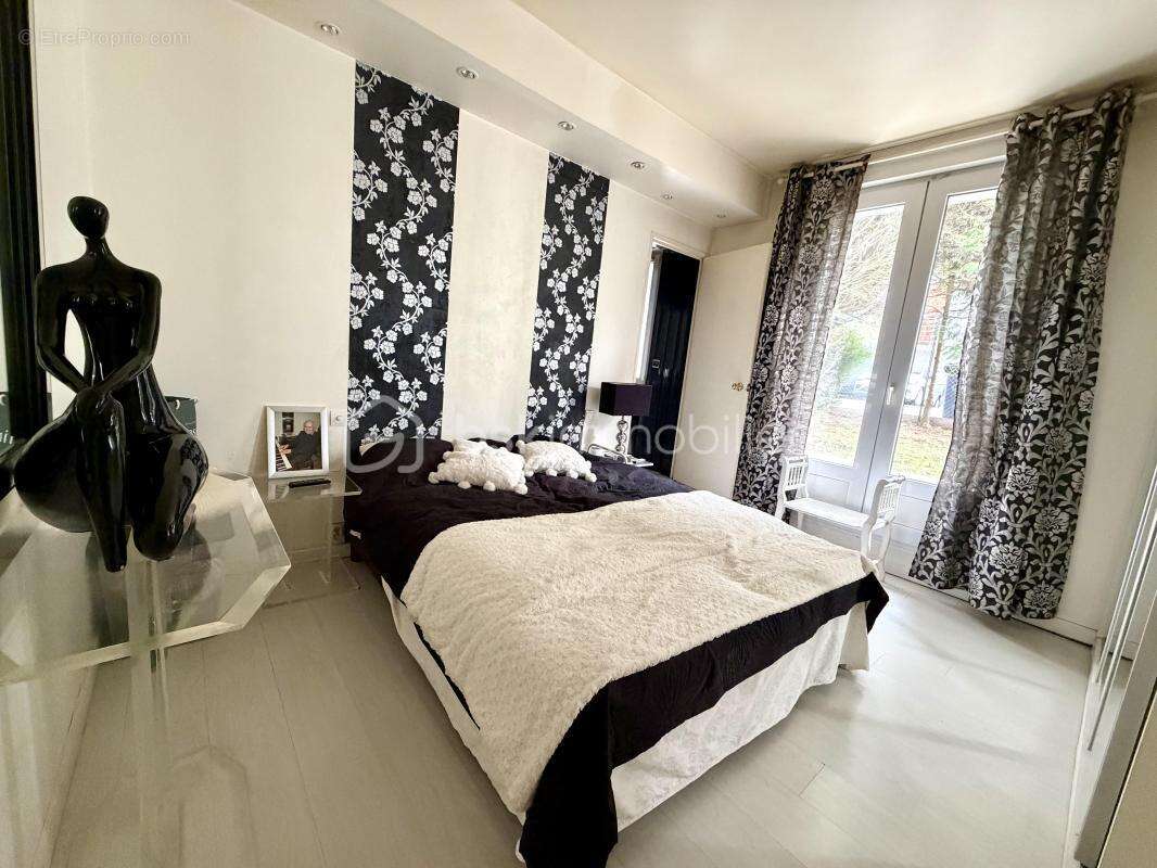 Maison à LIMEIL-BREVANNES