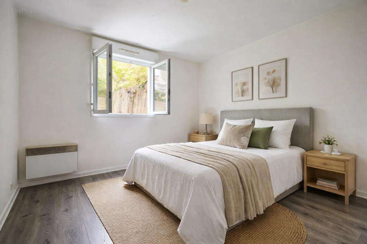 Appartement à LES PAVILLONS-SOUS-BOIS