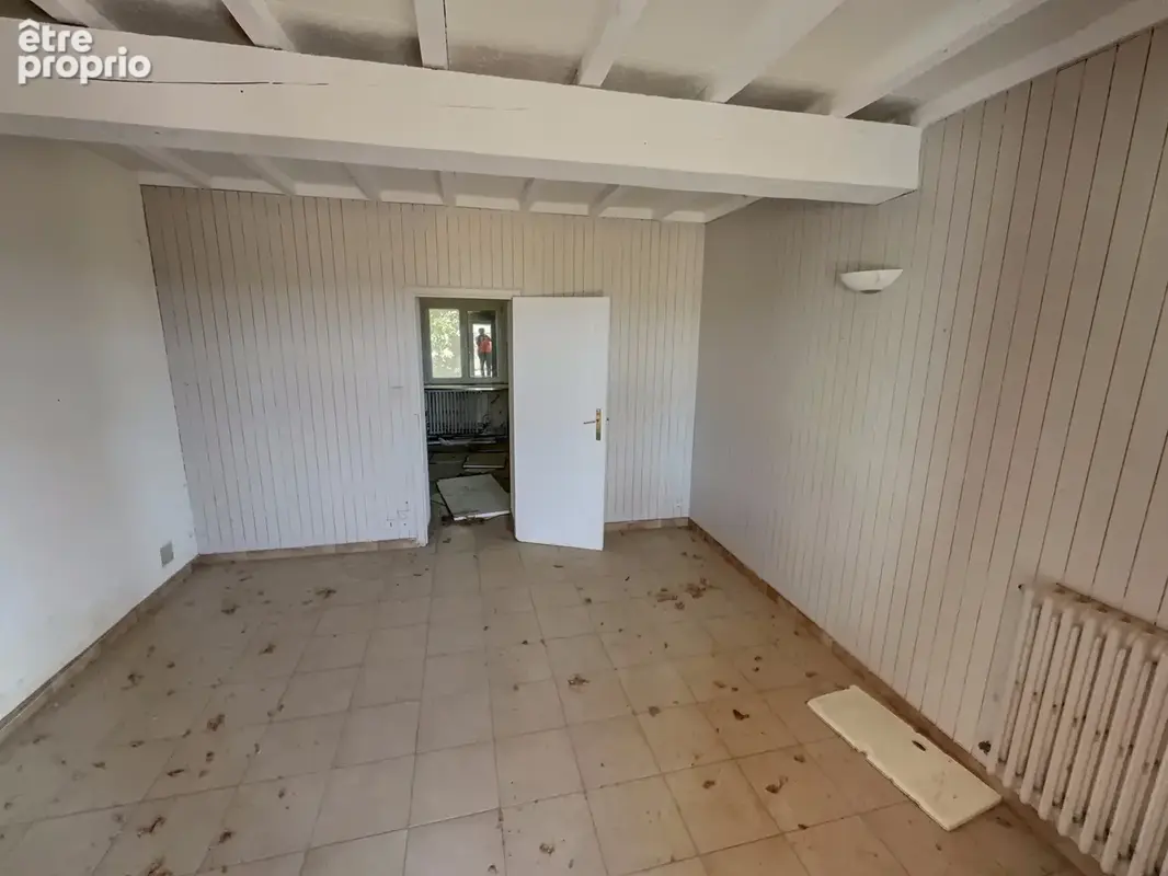 Maison avec dépendances à rénover à Montcabrier - photo 4