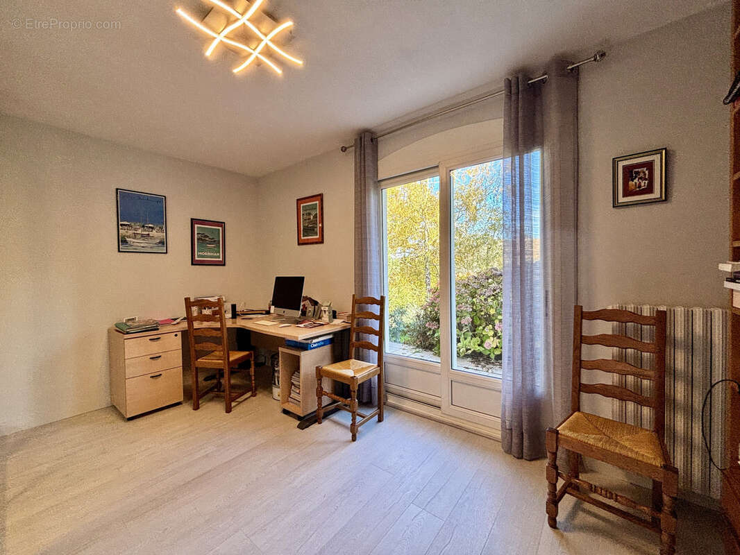 Maison à MONTAMISE