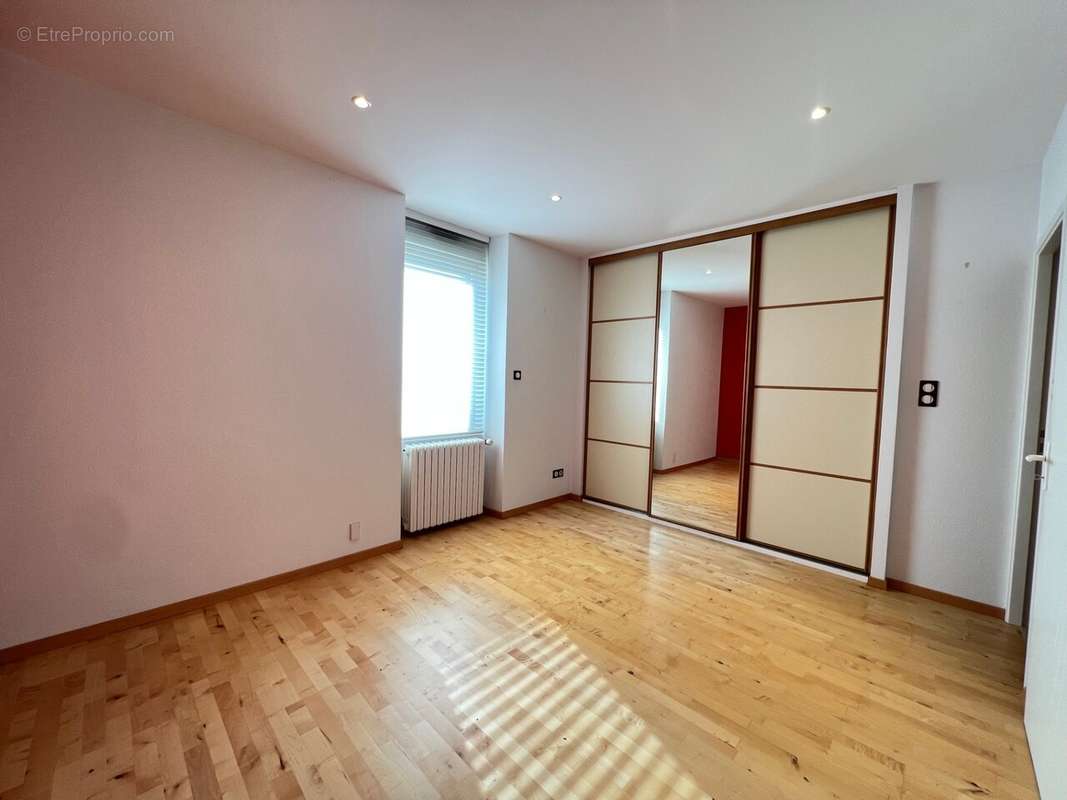 Maison à GROSBREUIL